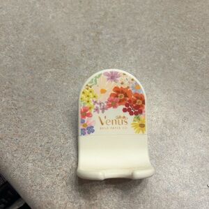 Gillette Venus razor holder